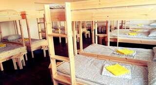 Гостиница Хостел «Береста» Великий Новгород Спальное место на двухъярусной кровати в общем номере для мужчин и женщин-4